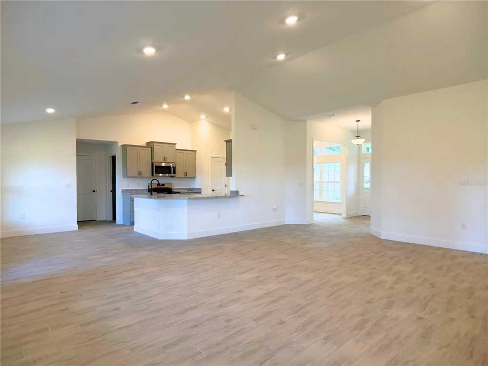 37041 HIDDEN VIEW CIRCLE Dade City, FL 33523