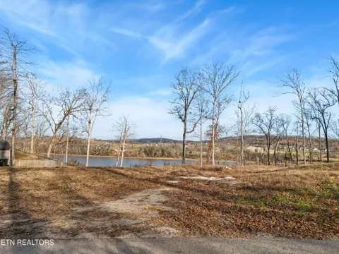 35 Lakeshore Vista Drive