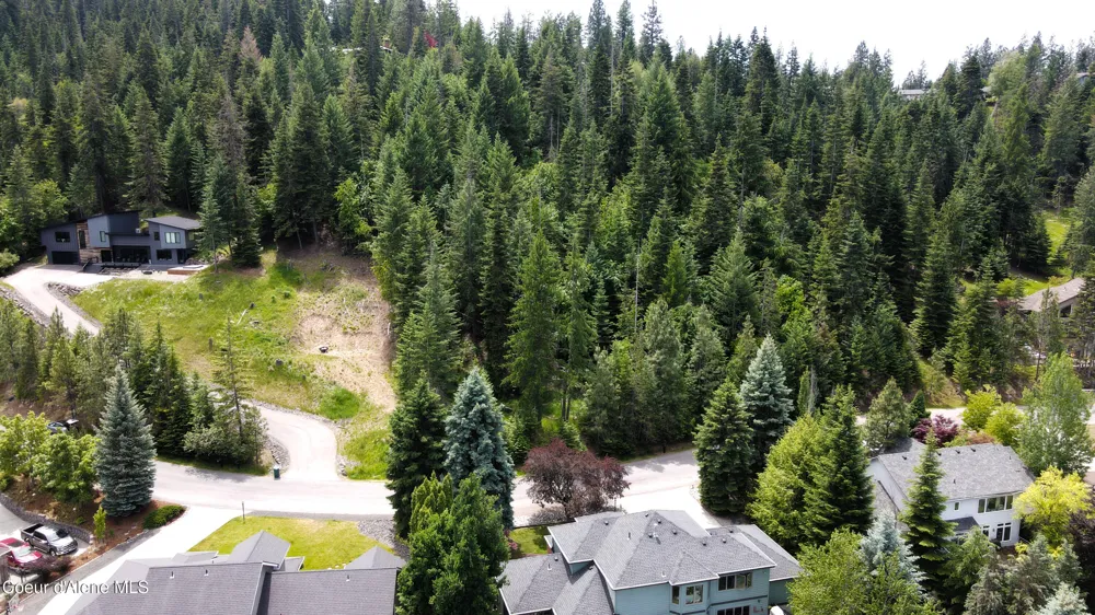 NNA E Lookout Dr Hayden, ID 83835