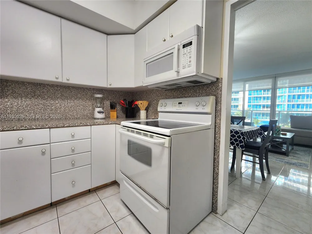 3505 S Ocean Dr #508 Hollywood, FL 33019