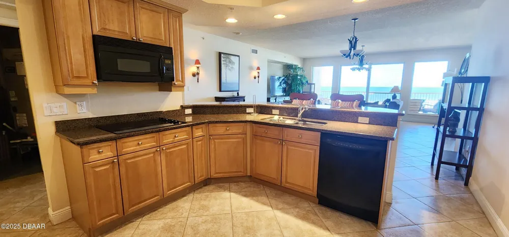2901 S Atlantic Avenue #402 Daytona Beach Shores, FL 32118