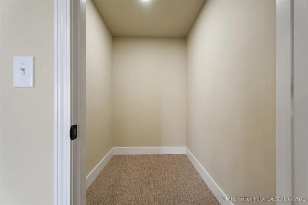 64521 E 256 PLACE Grove, OK 74344