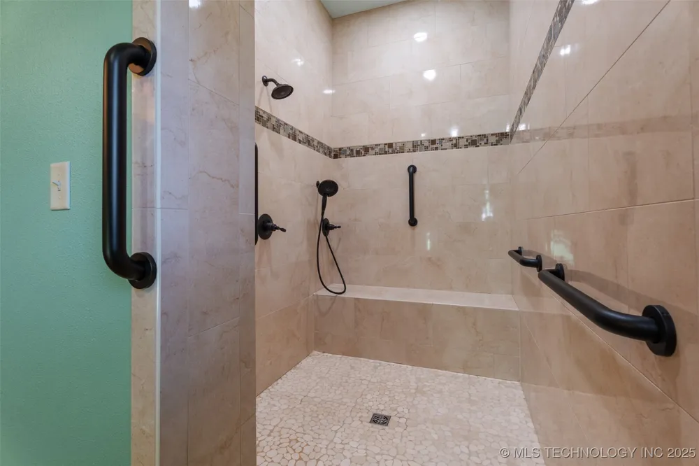64521 E 256 PLACE Grove, OK 74344