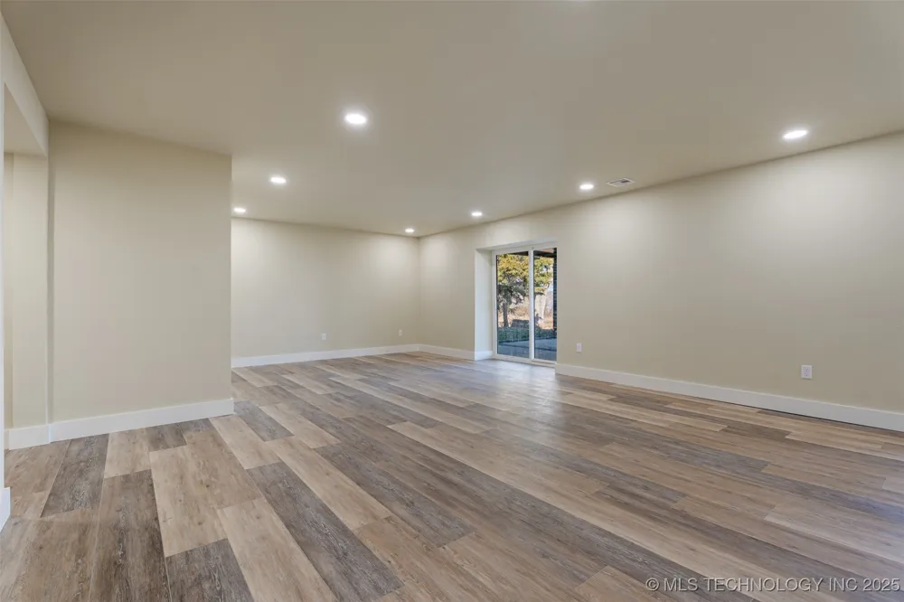 64521 E 256 PLACE Grove, OK 74344