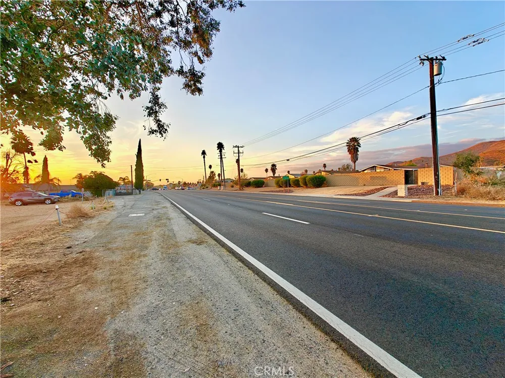 Mission Boulevard Jurupa Valley, CA 92509