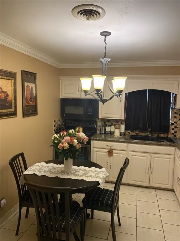 706 E Hill Avenue Alice, TX 78332