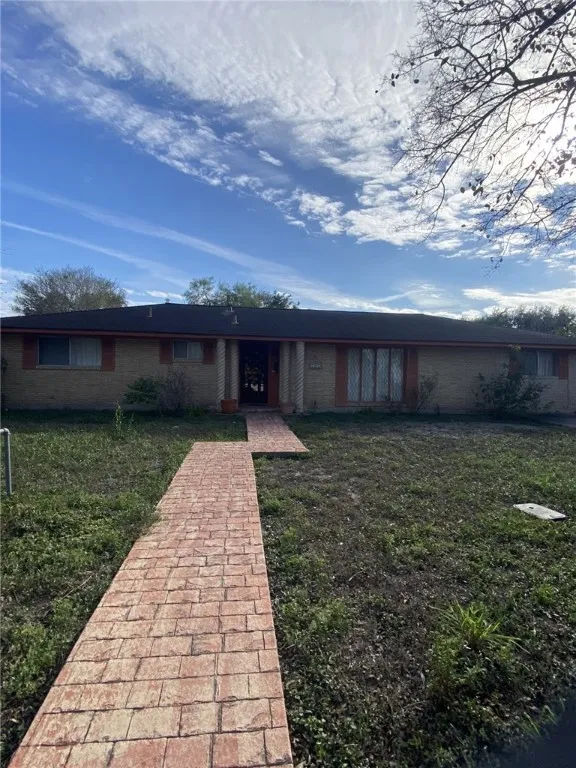 706 E Hill Avenue Alice, TX 78332