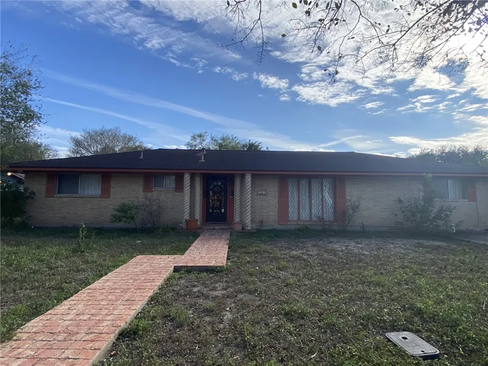 706 E Hill Avenue Alice, TX 78332