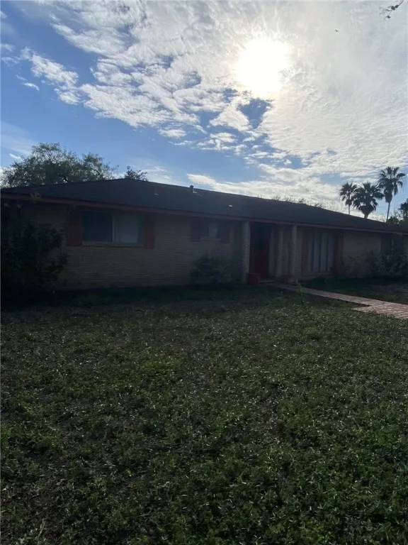 706 E Hill Avenue Alice, TX 78332