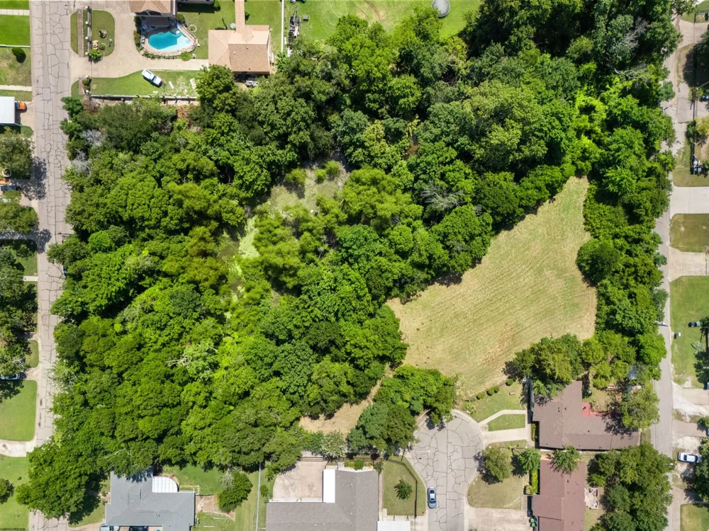 1 Ott Circle Cockrell Hill, TX 75211