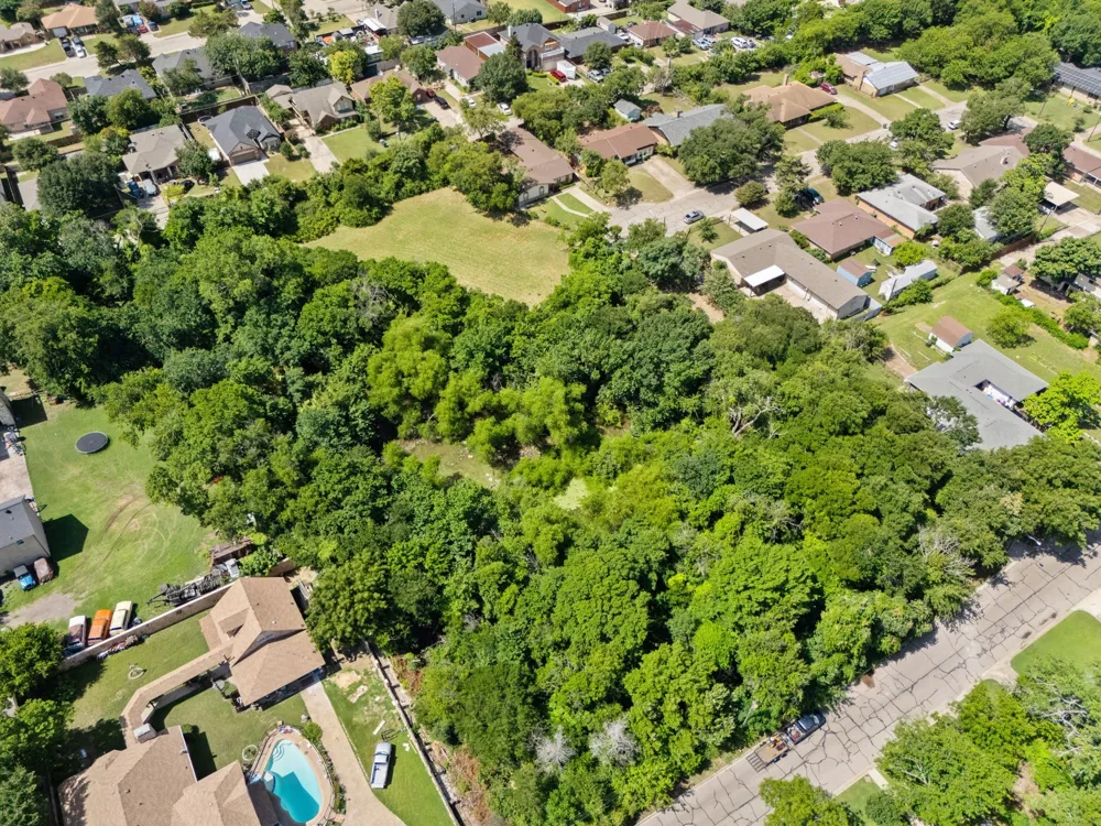 1 Ott Circle Cockrell Hill, TX 75211