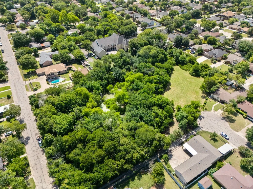 1 Ott Circle Cockrell Hill, TX 75211