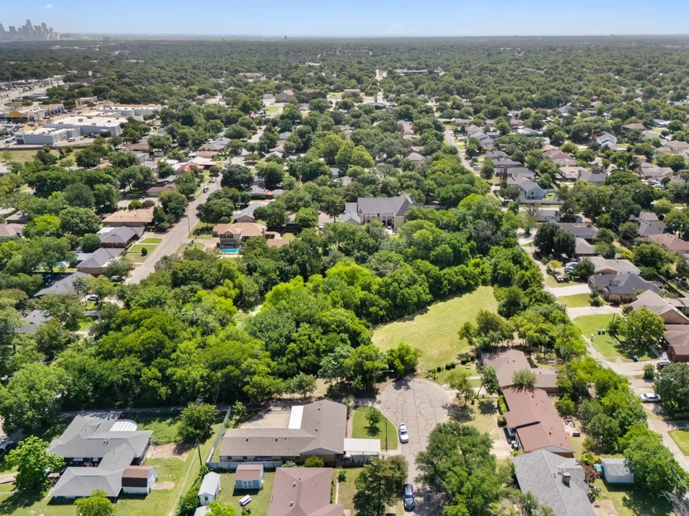 1 Ott Circle Cockrell Hill, TX 75211