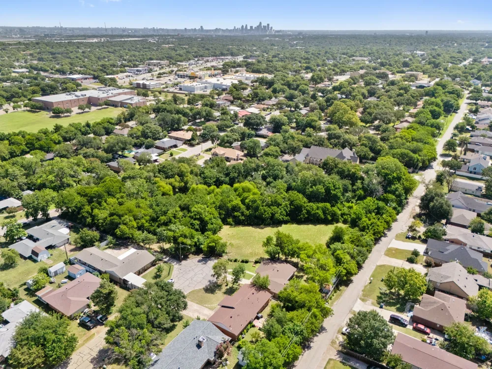 1 Ott Circle Cockrell Hill, TX 75211