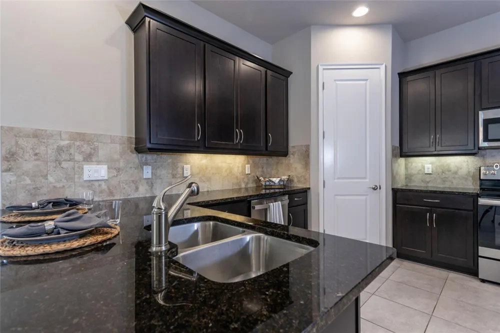 3 NEWHAVEN LANE Ormond Beach, FL 32174