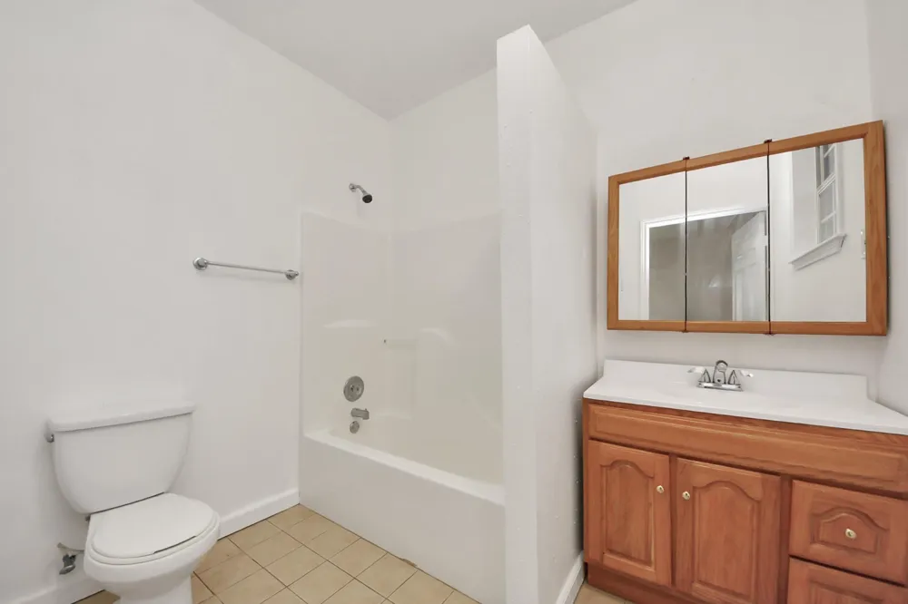 3607 S Main Street Anahuac, TX 77514