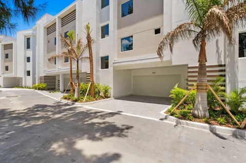 864 N OSCEOLA AVE