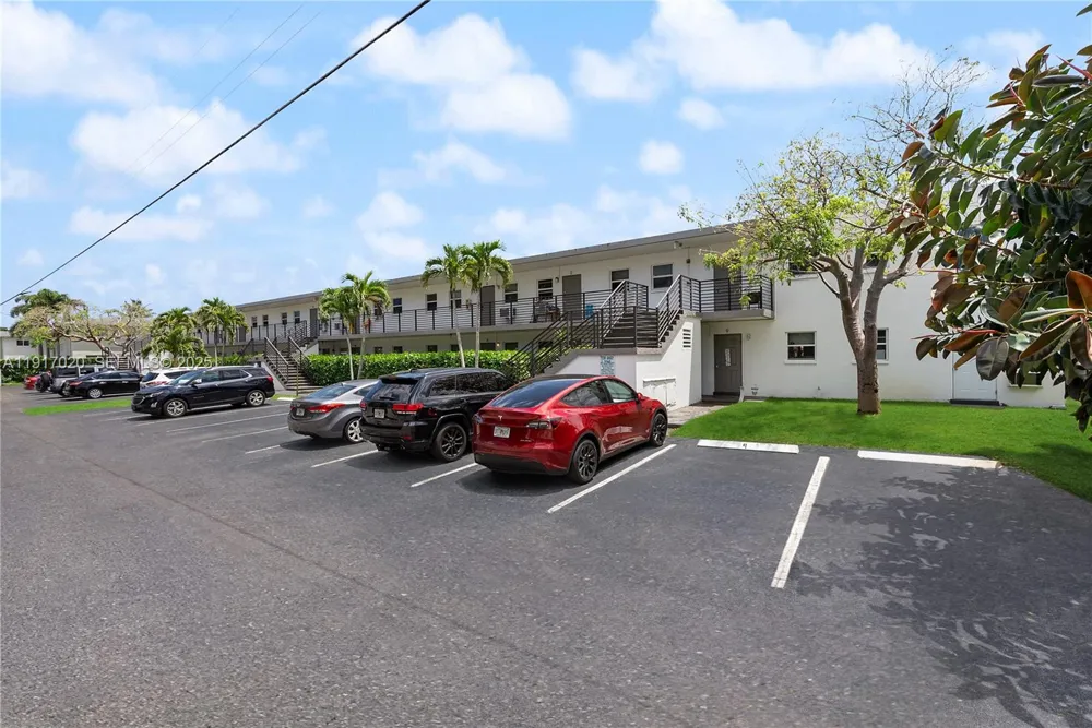 550 NE 20th St #6 Wilton Manors, FL 33305