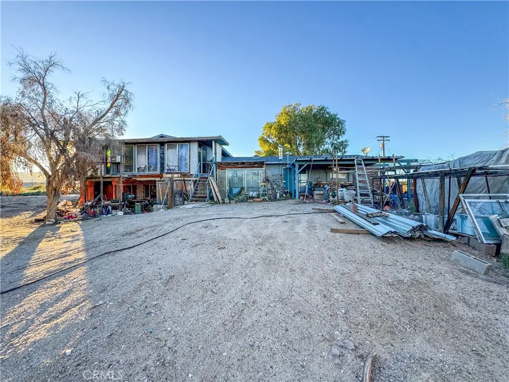 1415 Tamarack Lane Needles, CA 92363