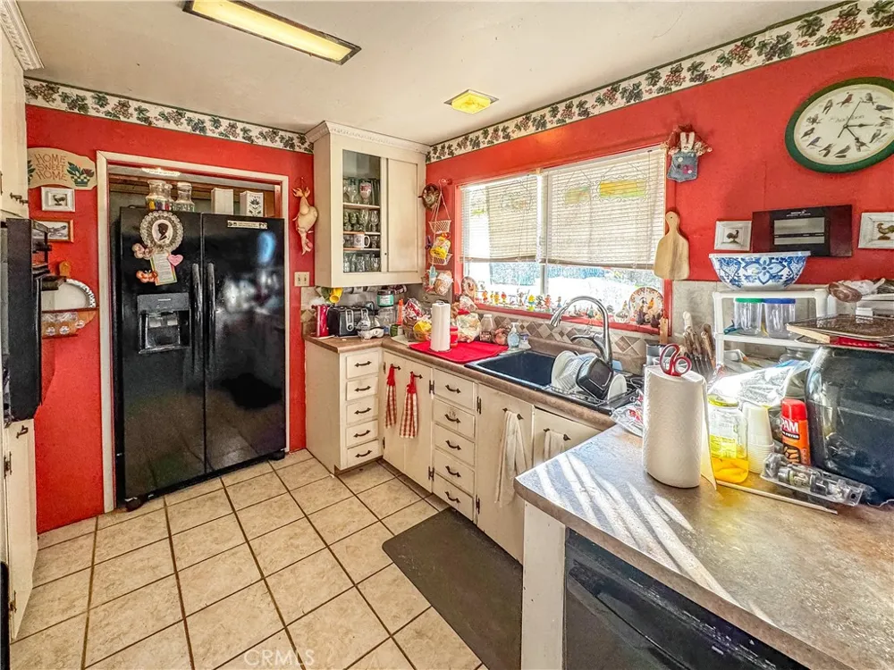 1415 Tamarack Lane Needles, CA 92363