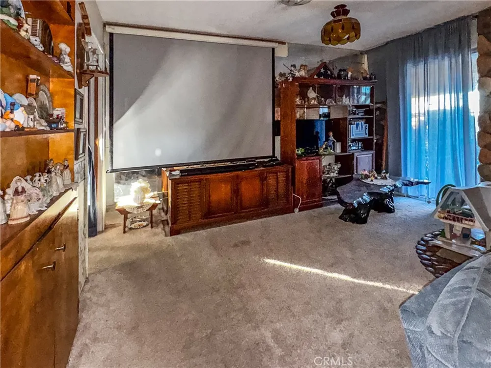 1415 Tamarack Lane Needles, CA 92363