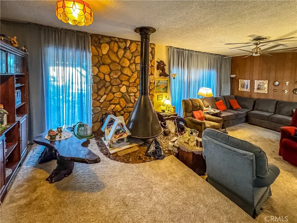 1415 Tamarack Lane Needles, CA 92363
