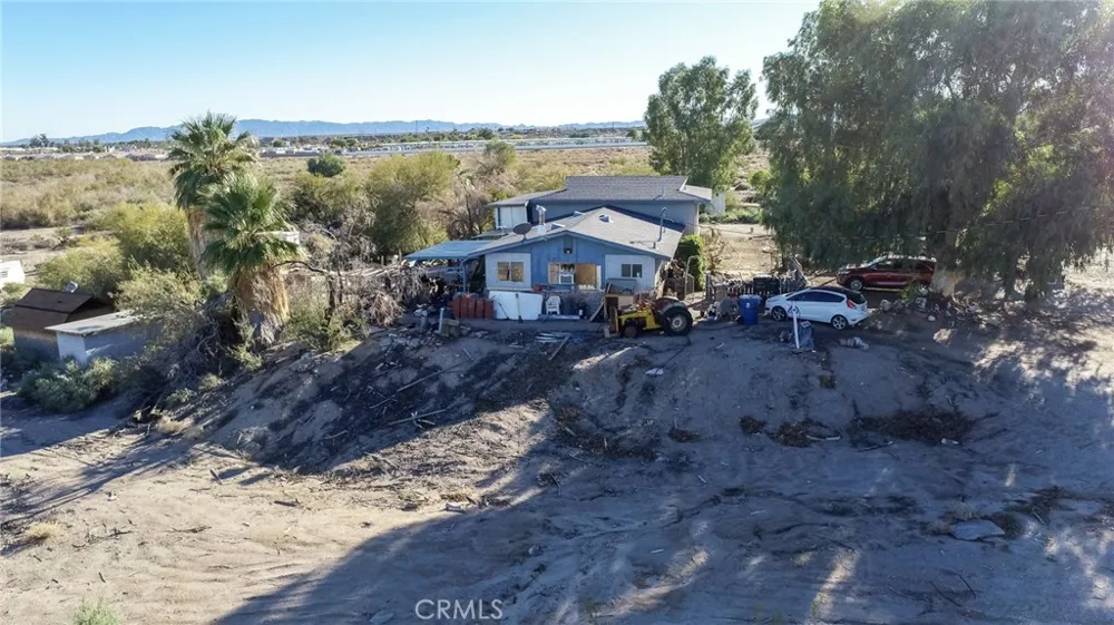 1415 Tamarack Lane Needles, CA 92363