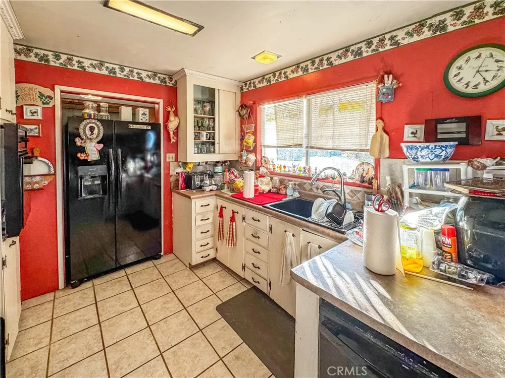 1415 Tamarack Lane Needles, CA 92363