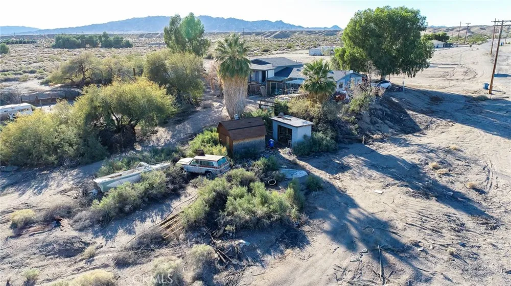 1415 Tamarack Lane Needles, CA 92363