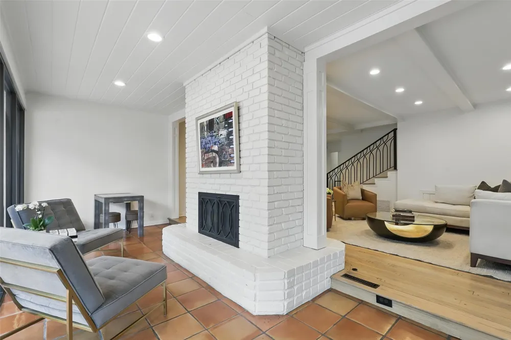 208 Rockwood Park Drive Fort Worth, TX 76107