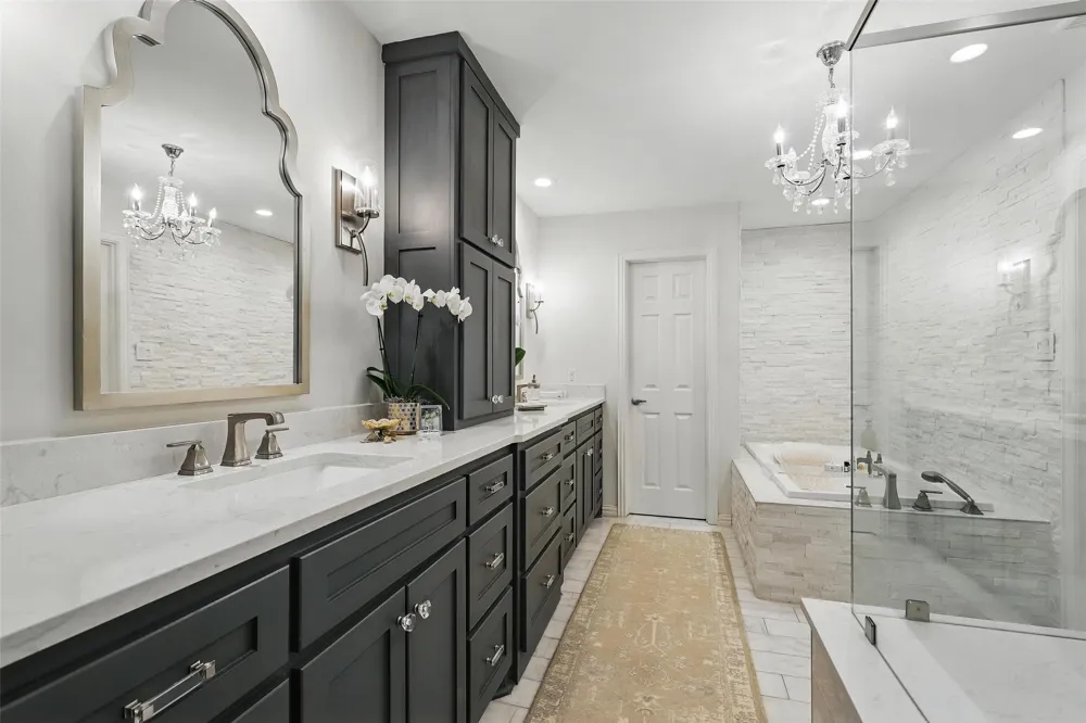 208 Rockwood Park Drive Fort Worth, TX 76107