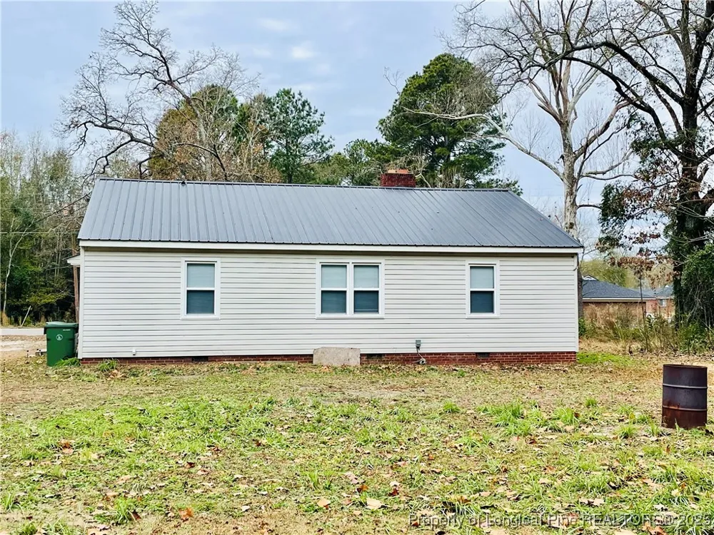405 S Austin Street S Maxton, NC 28364