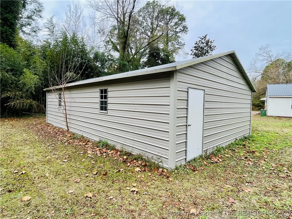 405 S Austin Street S Maxton, NC 28364