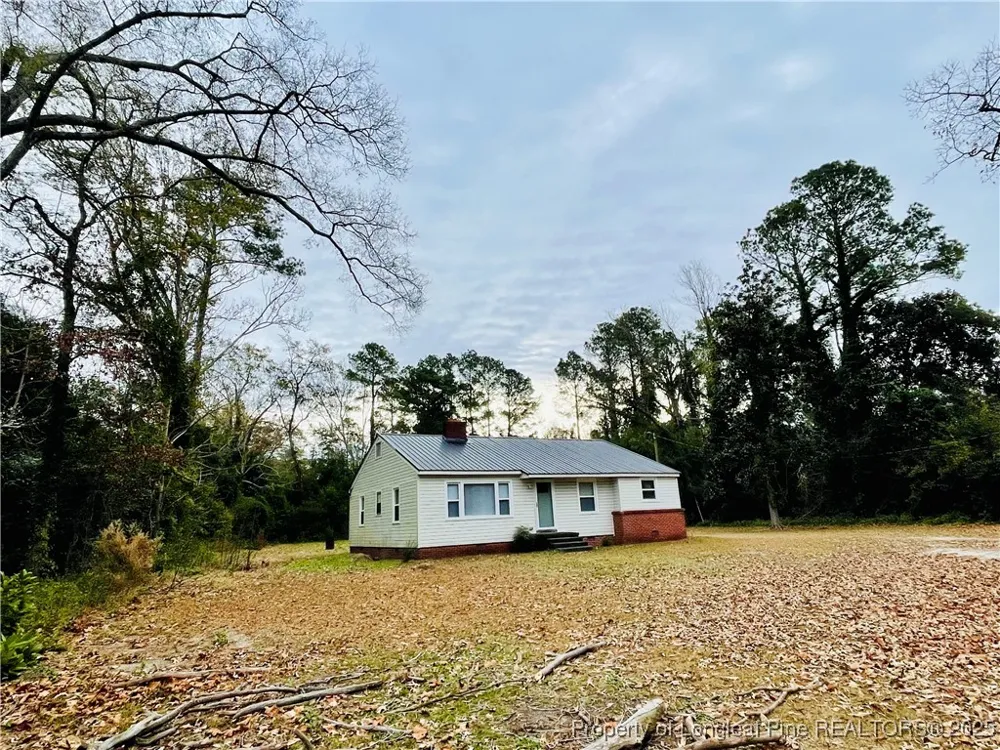 405 S Austin Street S Maxton, NC 28364