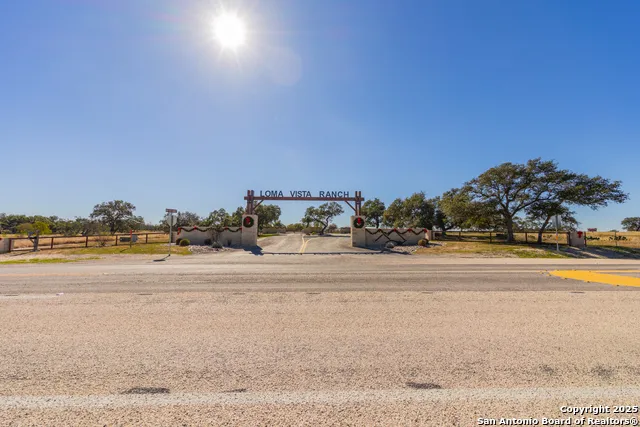 000 Cattlemans Crossing Dr Kerrville, TX 78028