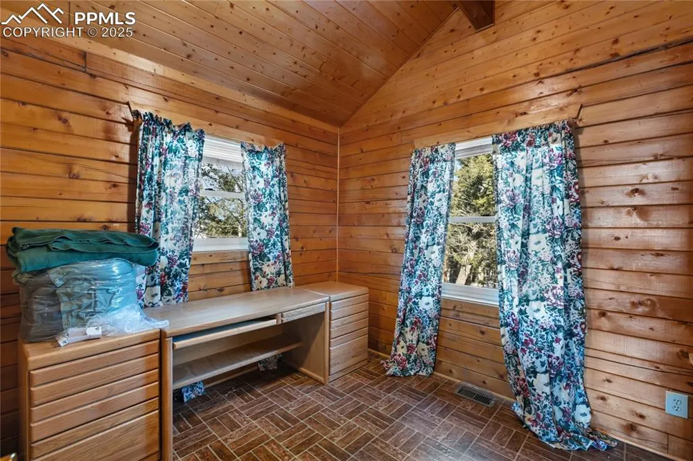 730 Cheyenne Creek Drive Lake George, CO 80827