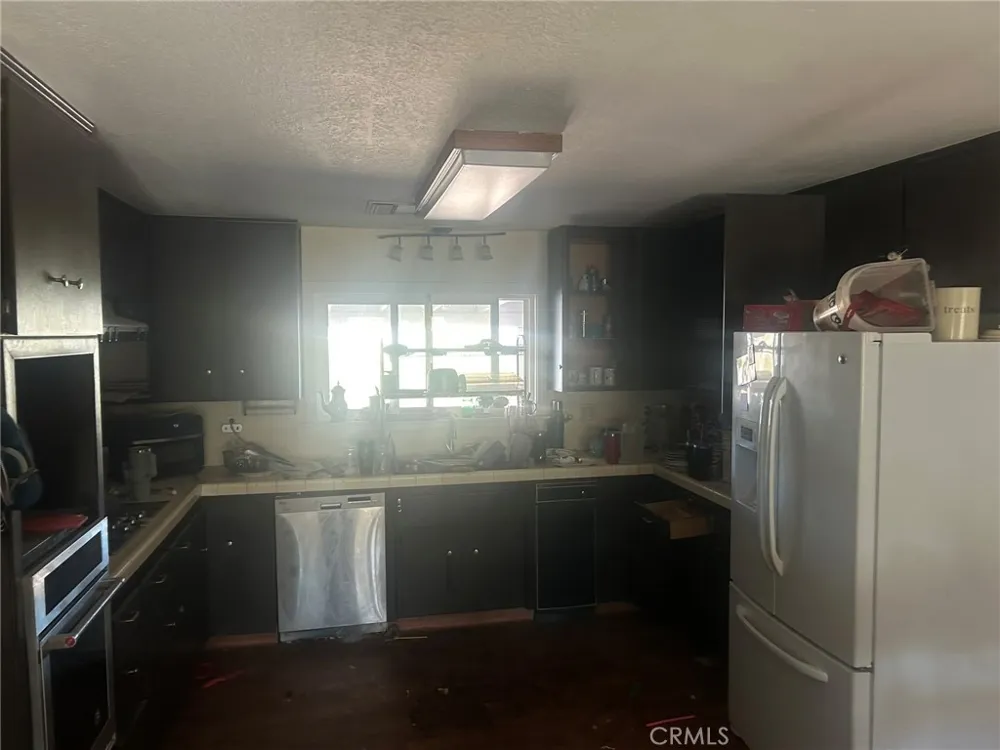 1749 S Valley View Ridgecrest, CA 93555