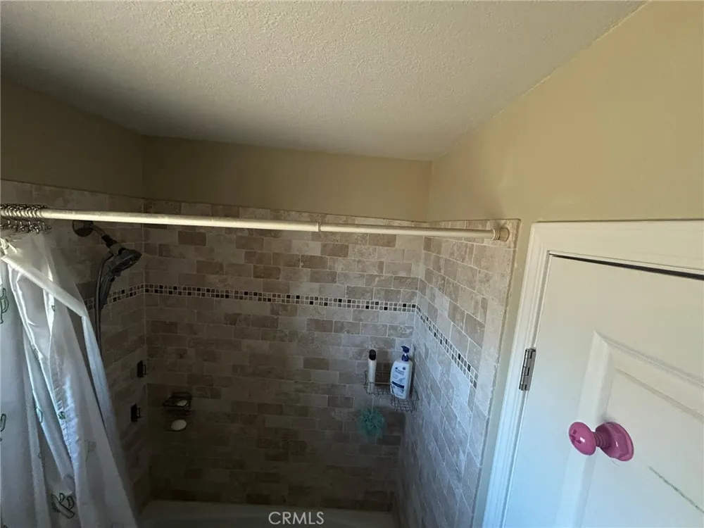 1749 S Valley View Ridgecrest, CA 93555