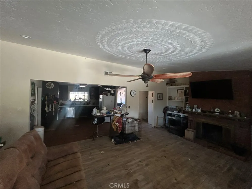 1749 S Valley View Ridgecrest, CA 93555