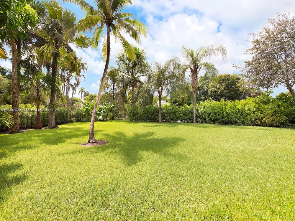 11140 Griffing Blvd Biscayne Park, FL 33161