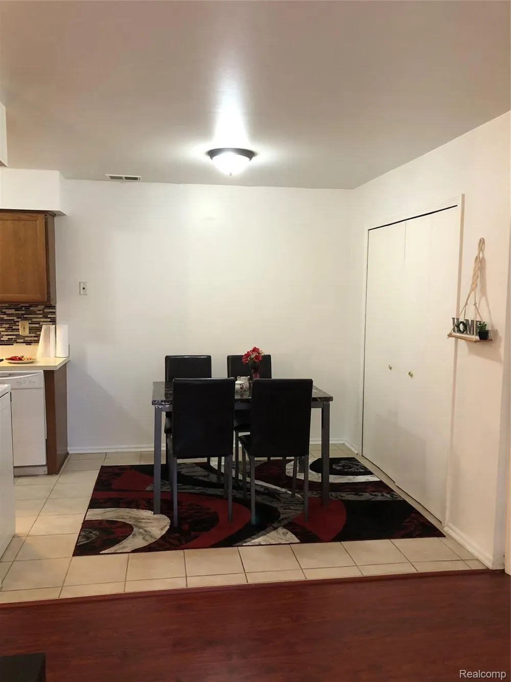 35471 HICKORY WOODS DR #6 Clinton Charter Township, MI 48035