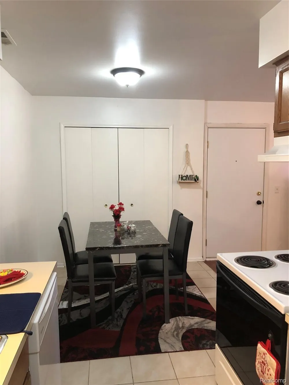 35471 HICKORY WOODS DR #6 Clinton Charter Township, MI 48035