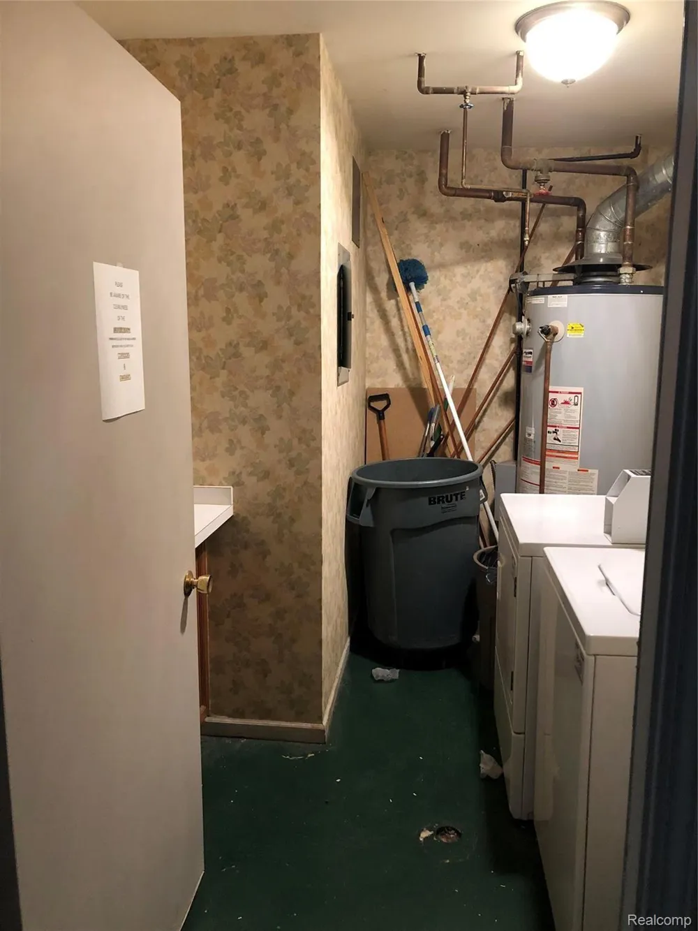 35471 HICKORY WOODS DR #6 Clinton Charter Township, MI 48035