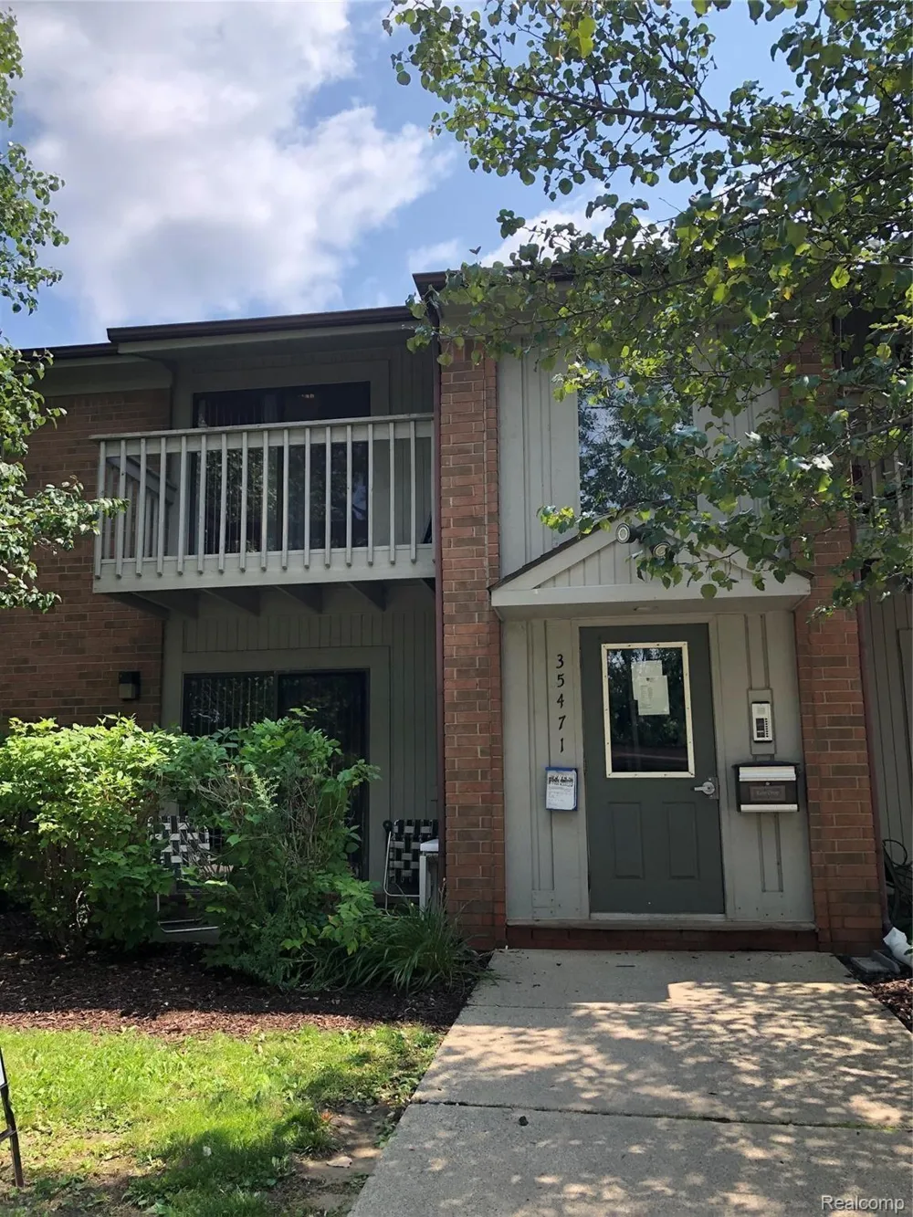 35471 HICKORY WOODS DR #6 Clinton Charter Township, MI 48035