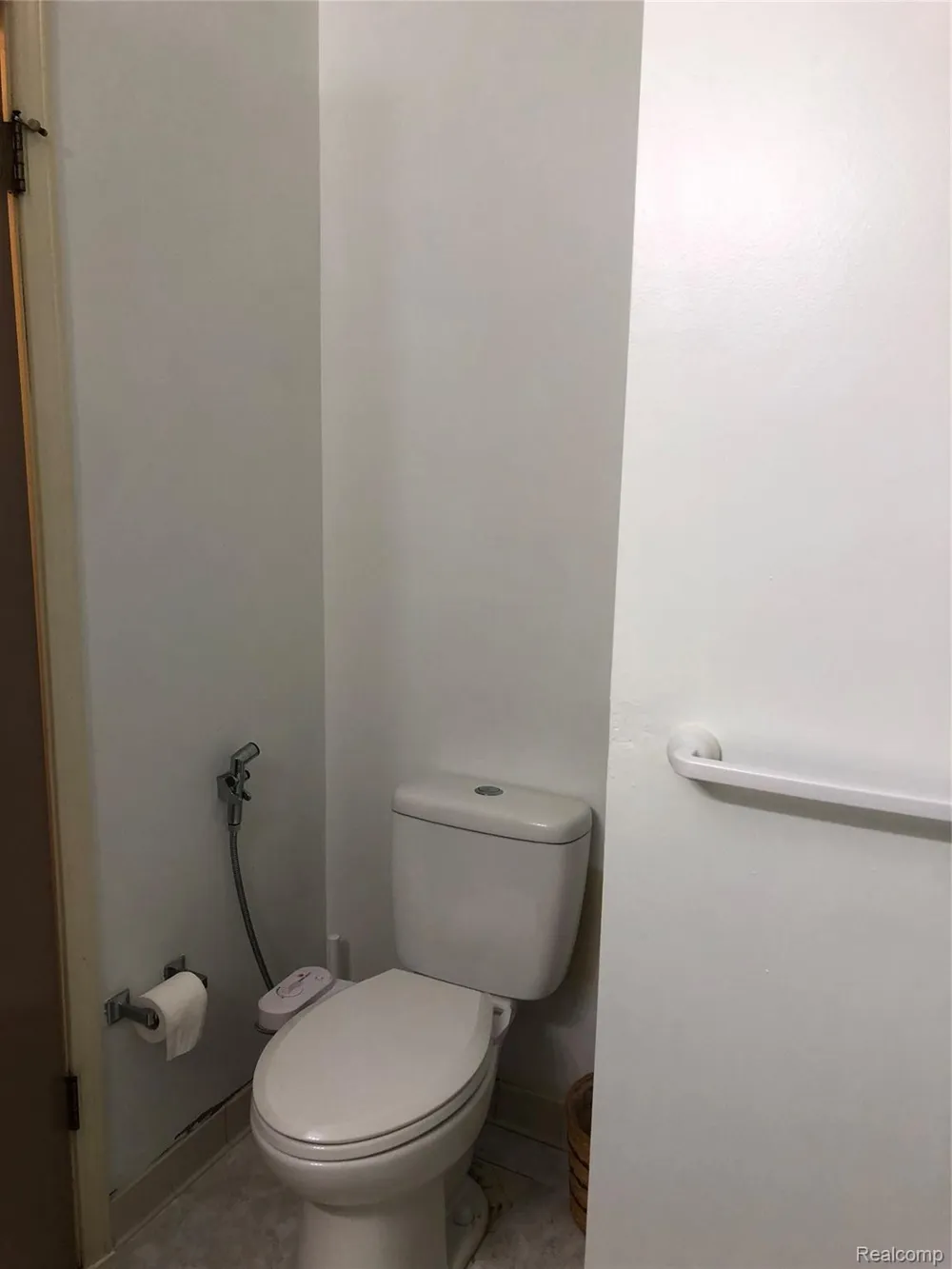 35471 HICKORY WOODS DR #6 Clinton Charter Township, MI 48035
