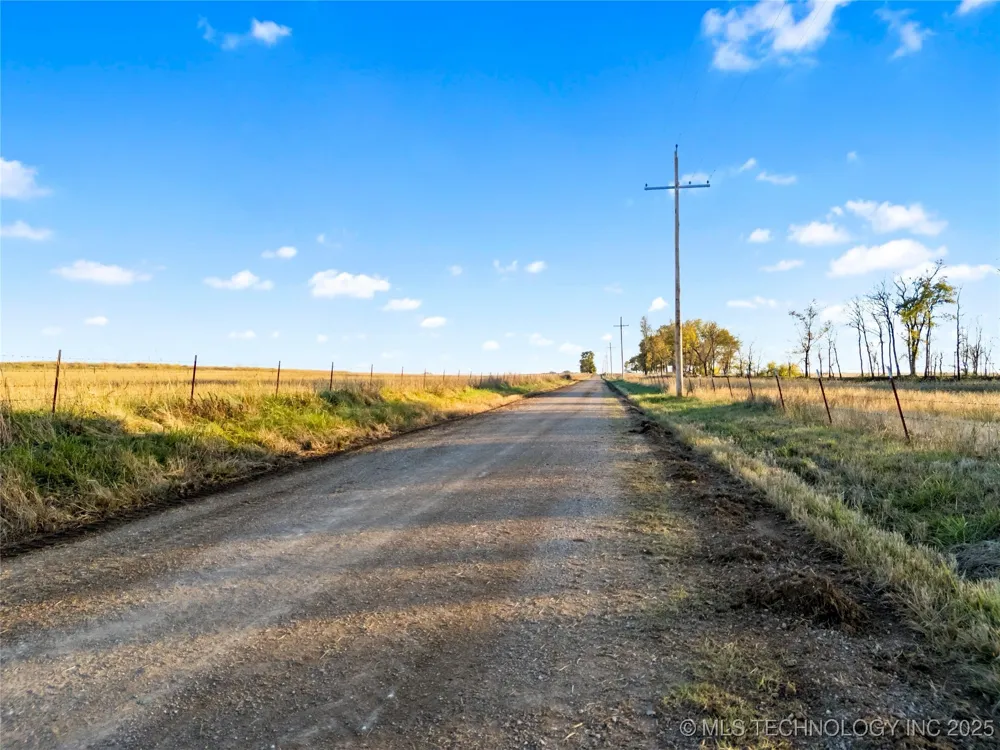 2 E 330 ROAD Big Cabin, OK 74332
