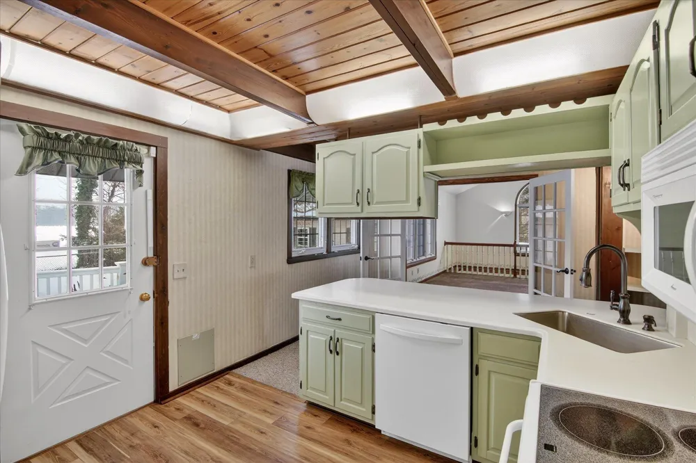 289 Lyon Lake Road Fredonia Township, MI 49068