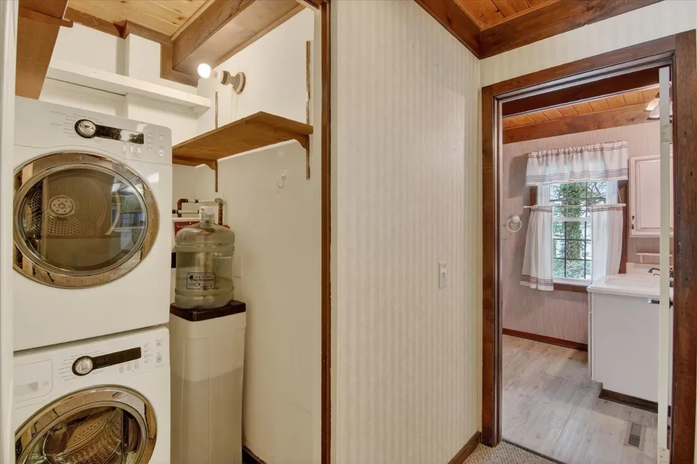 289 Lyon Lake Road Fredonia Township, MI 49068