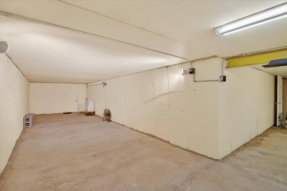 289 Lyon Lake Road Fredonia Township, MI 49068