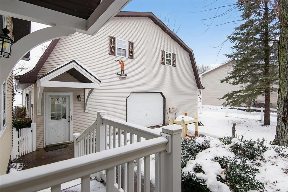 289 Lyon Lake Road Fredonia Township, MI 49068